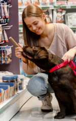 Moça com cachorrinho